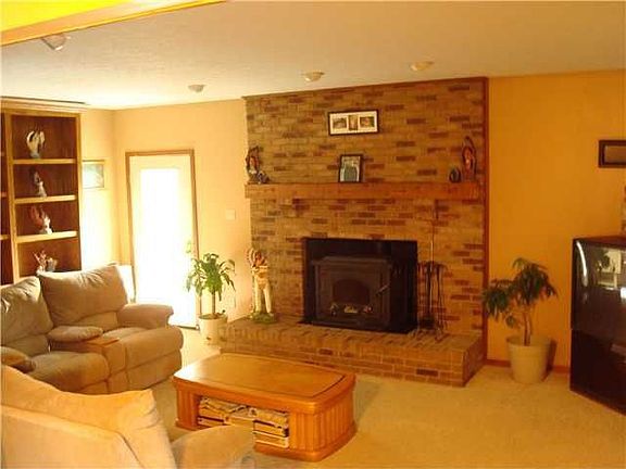 4th image of 2935 Cheyenne Dr