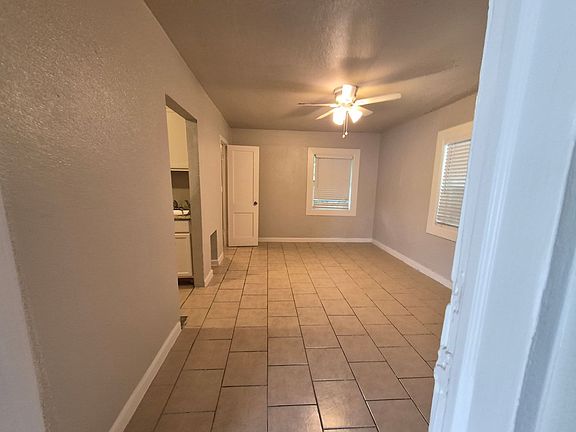 4th image of 115 Caldwell St #8