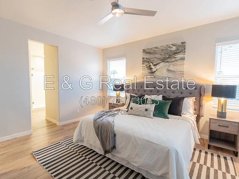 3725 E Flower St — Photo 15