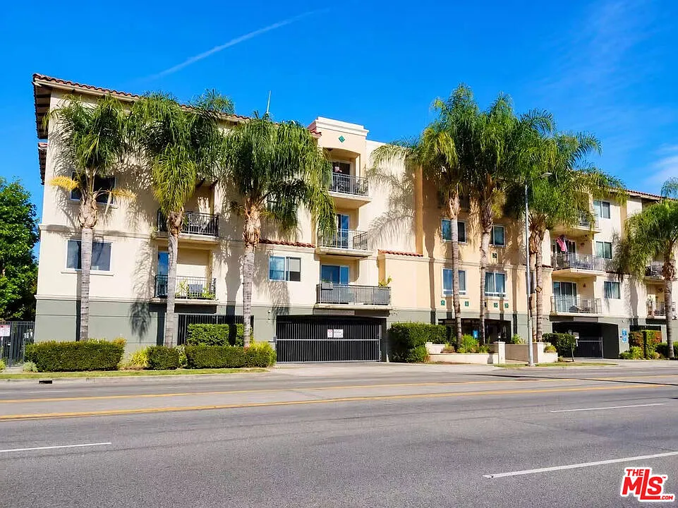 2 bed, 2.0 bath, 1110 sqft, $2,900 — Photo 1