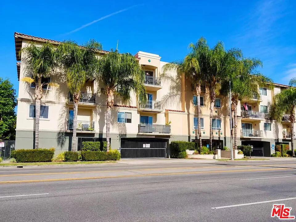 13941 Sherman Way #205
