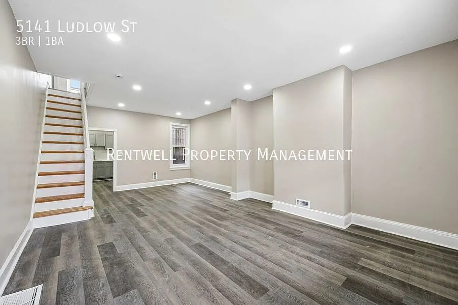 Fully Remodeled 3-Bedroom Townhome with Modern Finishes — Photo 4