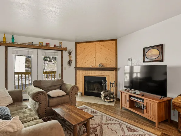 89 E Steam Engine Dr #3A, Brian Head, UT 84719