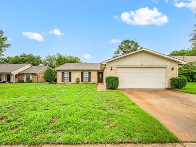 3712 Chittam Ln, Bedford, TX, 76021
