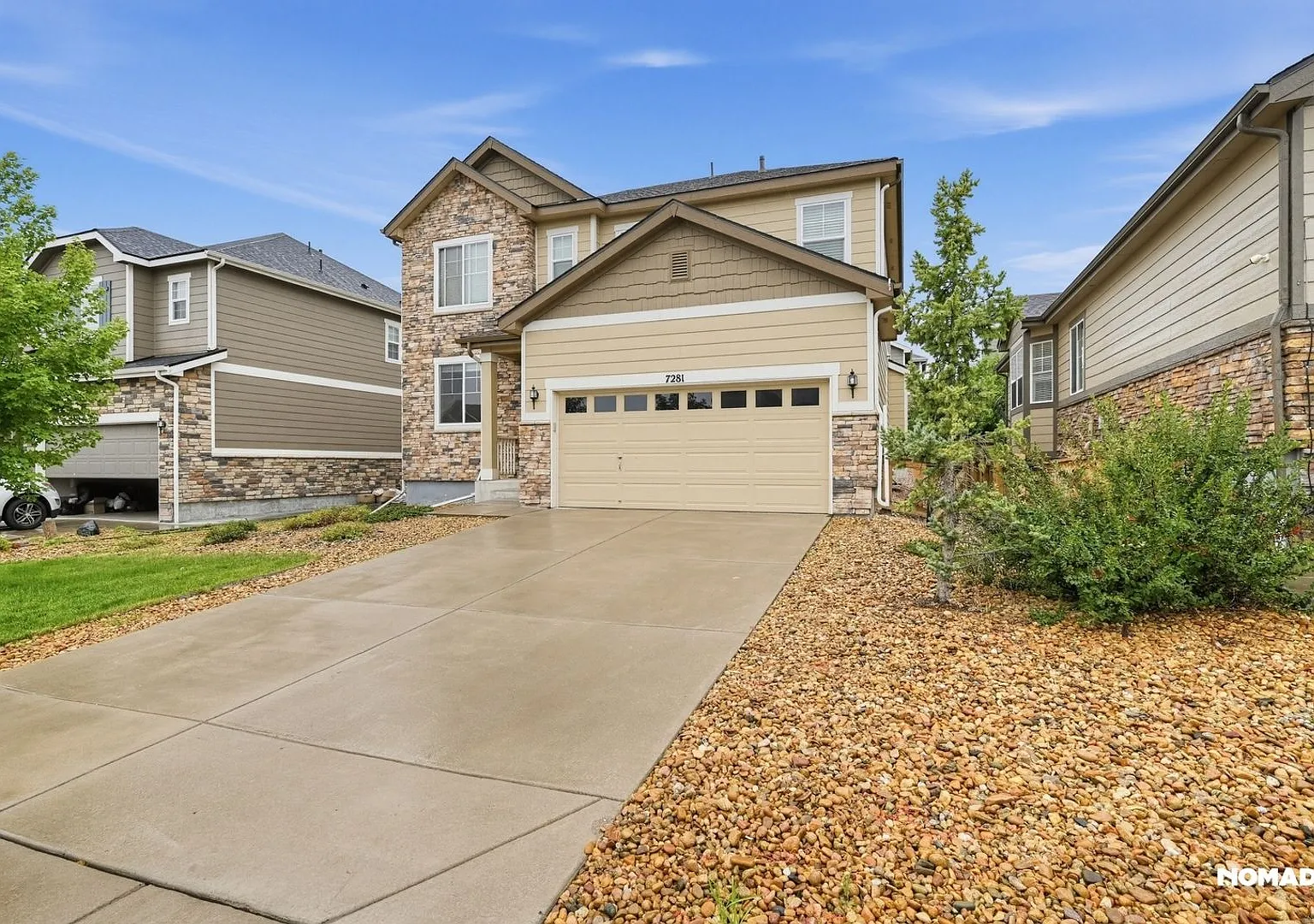 Spacious 4BR House in Aurora — Photo 2