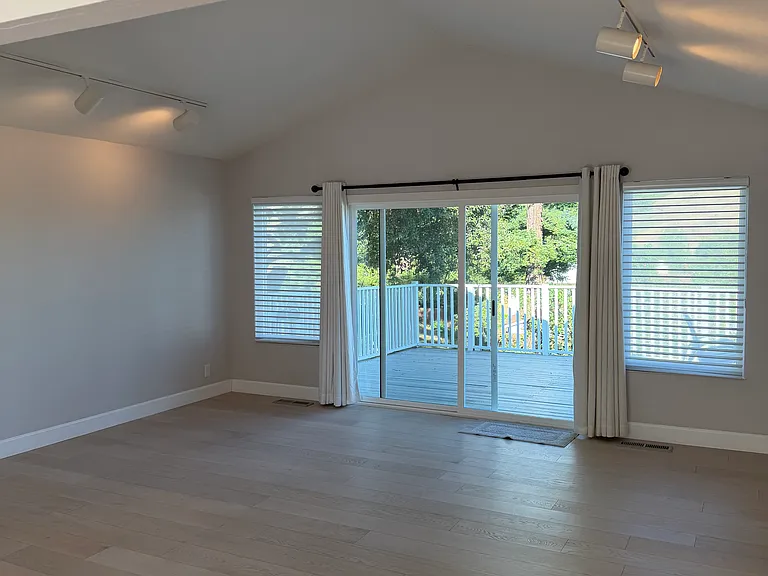 40 Knickerbocker Ln — Photo 4