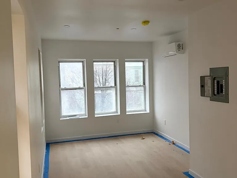 1256 Teller Ave #2A — Photo 1