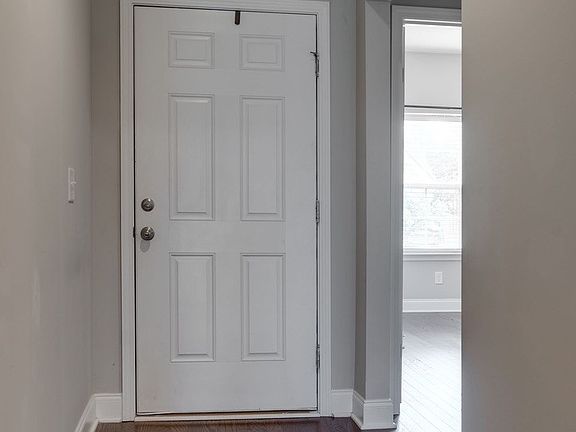 5th image of 115 Crabourne Dr