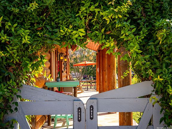 4th image of 14460 River