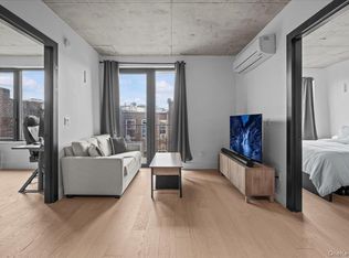 458 E 25th St #305, Brooklyn, NY
