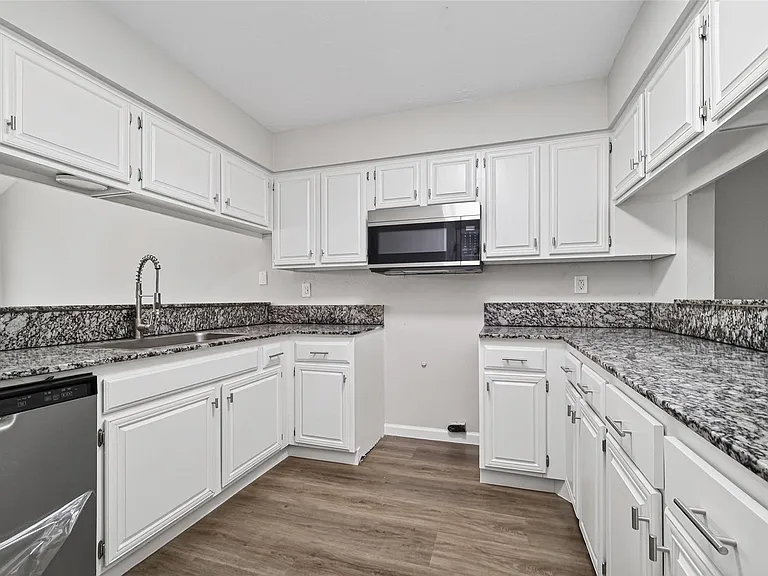 12227 W Village Dr #C — Photo 7
