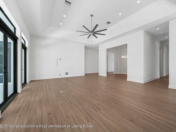 5th image of 250 Alhambra Pl