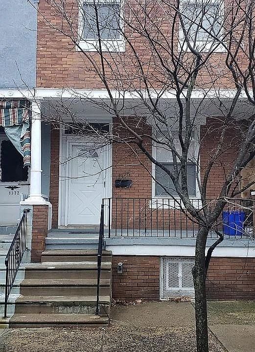1st image of 1370 Narragansett St