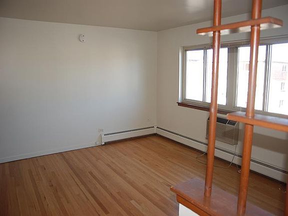 3rd image of 9212 Susy Ln APT 2W
