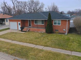 1308 N Hewett Ave, Hastings, NE 68901