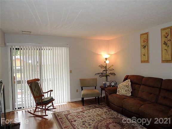 4th image of 1753 Haywood Manor Rd #D-7