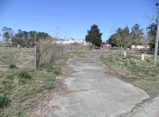 203 Hickory Rd, Jacksonville, NC 28540