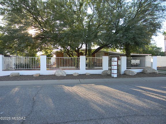 2nd image of 4901 N Plane Ave