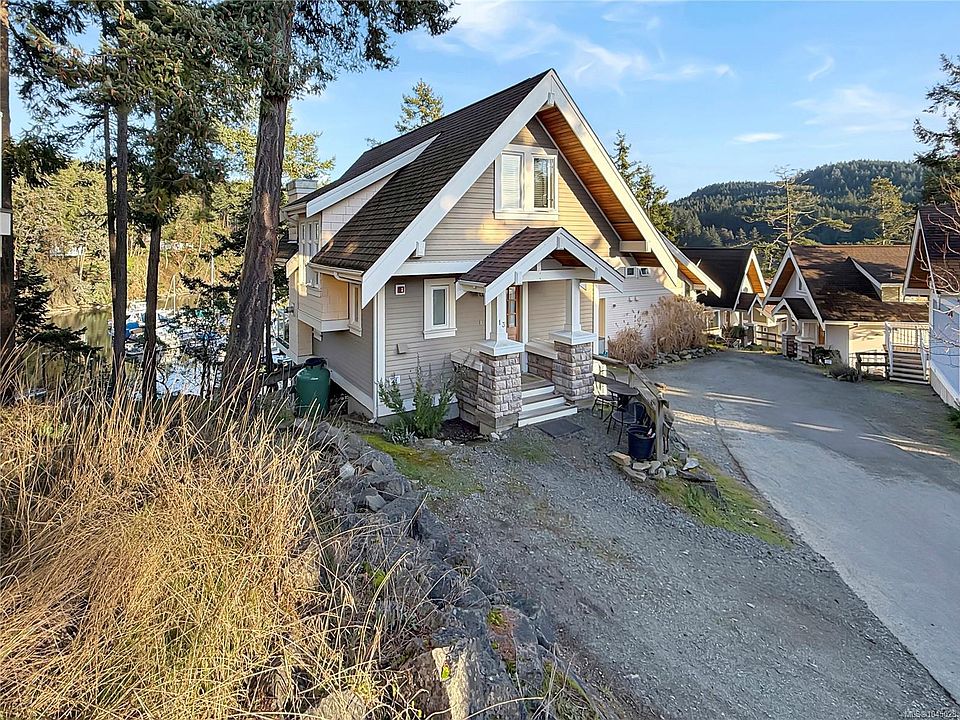1st image of 2315 Mackinnon Rd #13-A