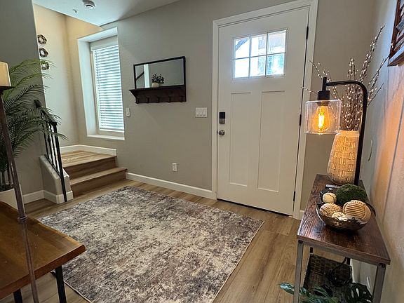 Foyer/ Entry
