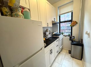 31-03 23rd St #2LL, Astoria, NY 11106
