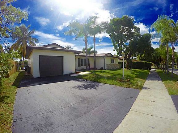 2nd image of 19921 SW 82nd Pl