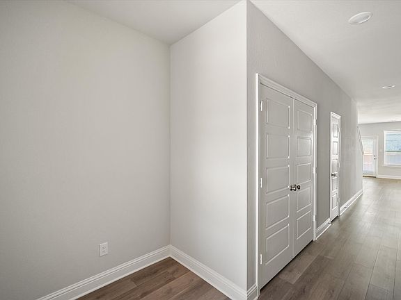 5th image of 6905 Yellow Hammer Way