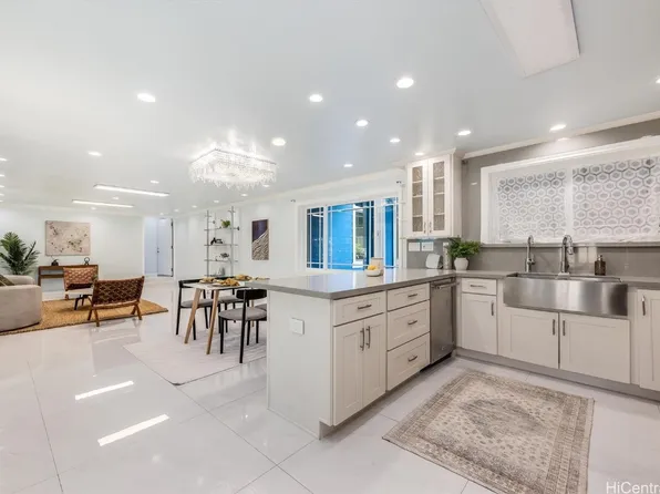 1586 Perry St, Honolulu, HI 96819