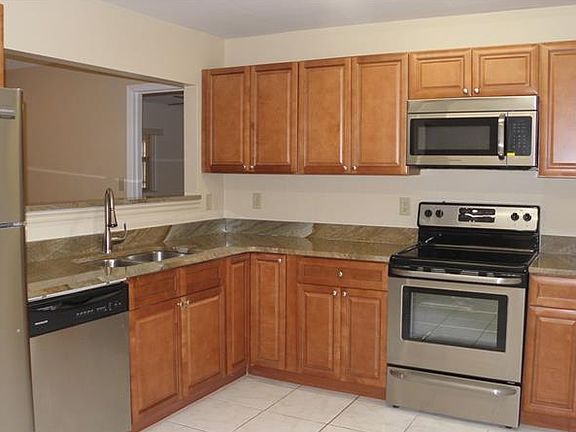 3rd image of 112 Alcala Dr
