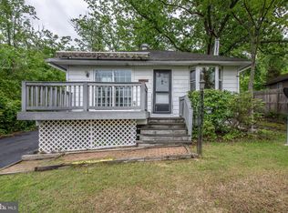 826 Cedar Rd, Schwenksville, PA 19473