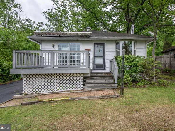 826 Cedar Rd, Schwenksville, PA 19473