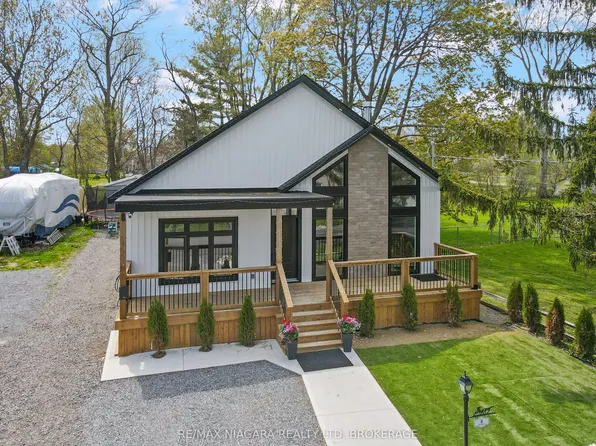 8 Adelaide St, Fort Erie, ON L2A 5K5