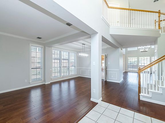 2nd image of 4221 Deerhurst Dr