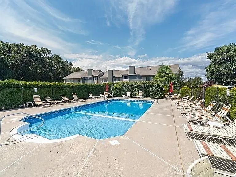 61 Pine Grove Dr #1 — Photo 23