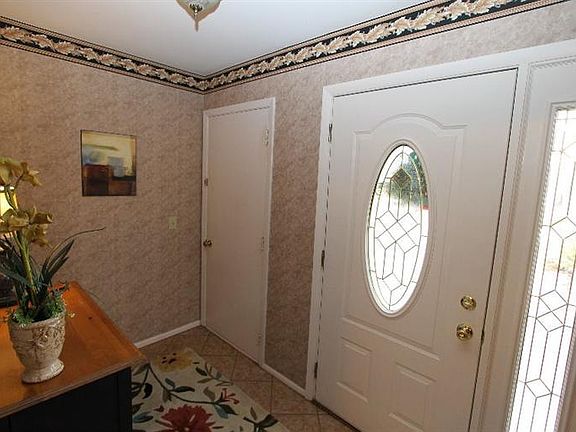 2nd image of 1870 Clayburn Cir