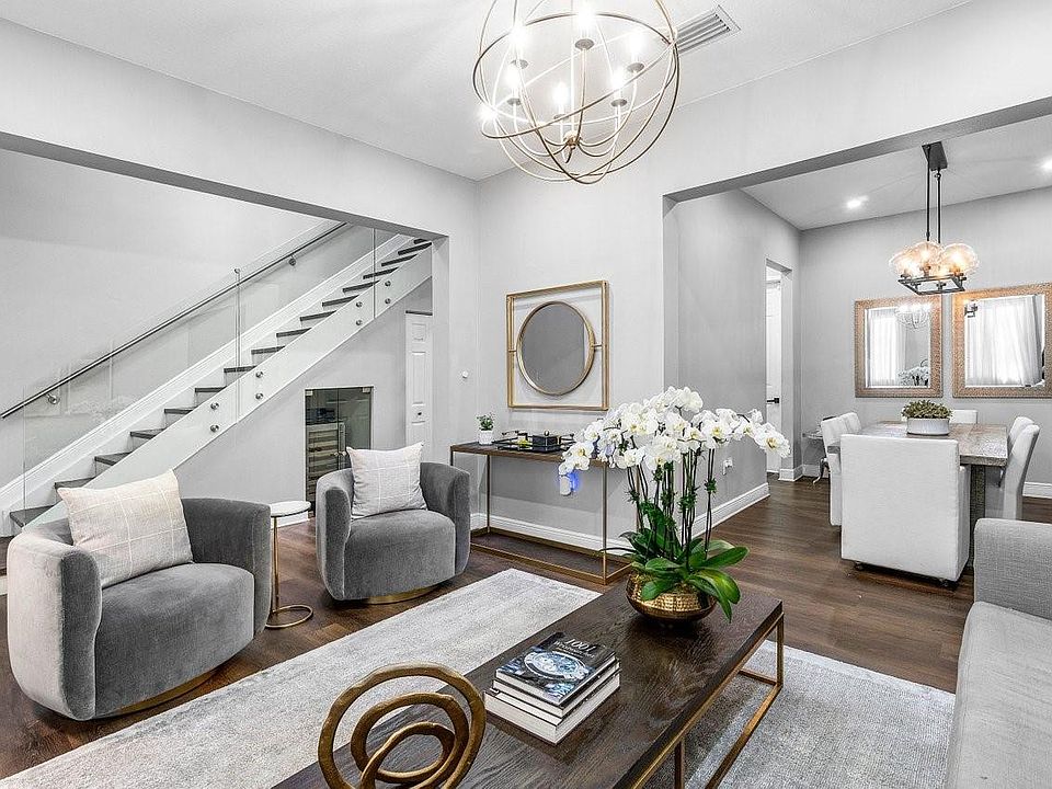 1st image of 2404 Venetian Way