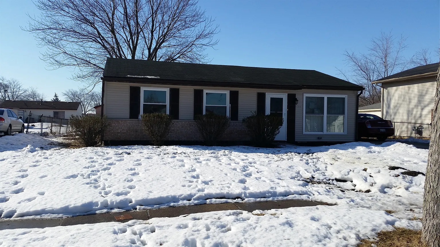 3900 171st St photo 1