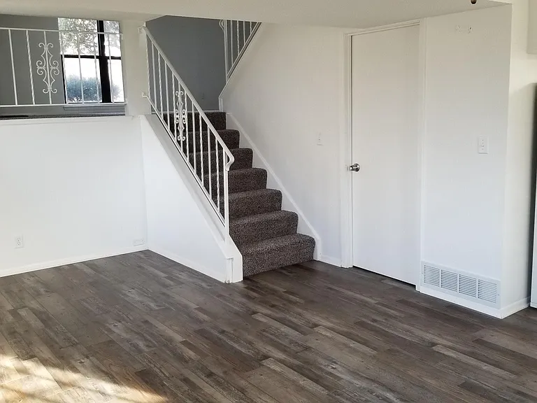 5314 N Linwood Ave — Photo 9