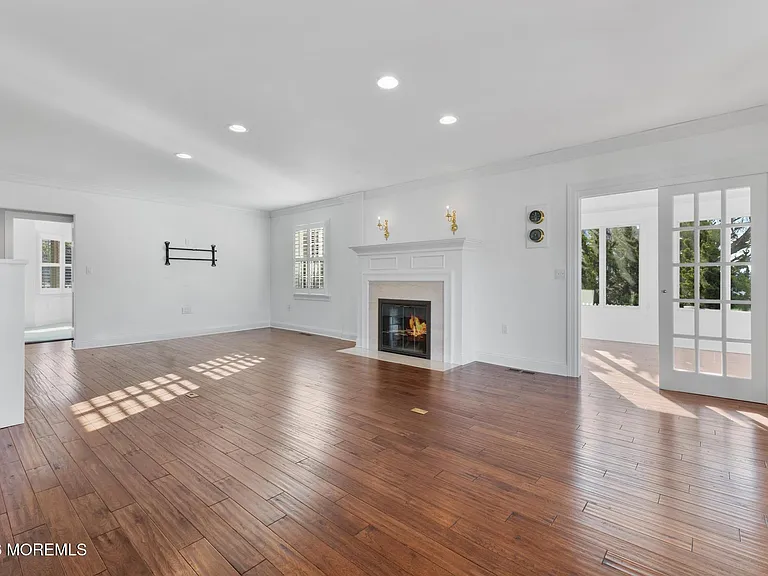 954 Barnegat Ln — Photo 21