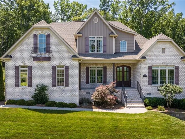 277 Yardarm Ct, Stokesdale, NC 27357