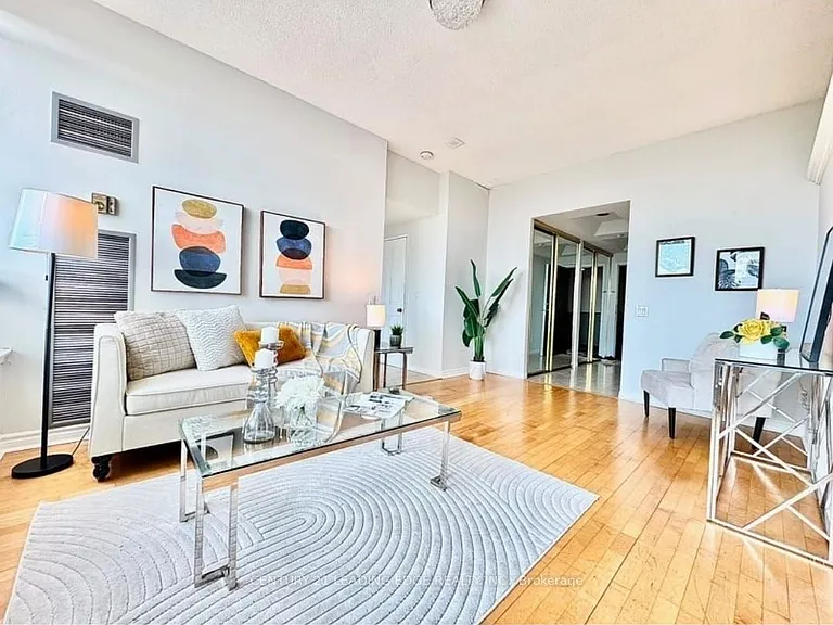 7 Bishop Ave #2408 — Photo 2