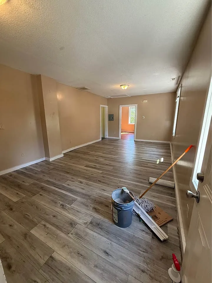 3 bed, 1200 sqft, $2,000 — Photo 4