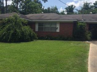 31 Oakcrest Rd, Laurel, MS 39440