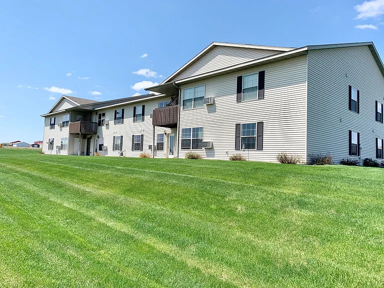 625 E Chesak Ave — Photo 7