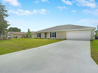 438 SW Meadow Ter, Pt Saint Lucie, FL 34953