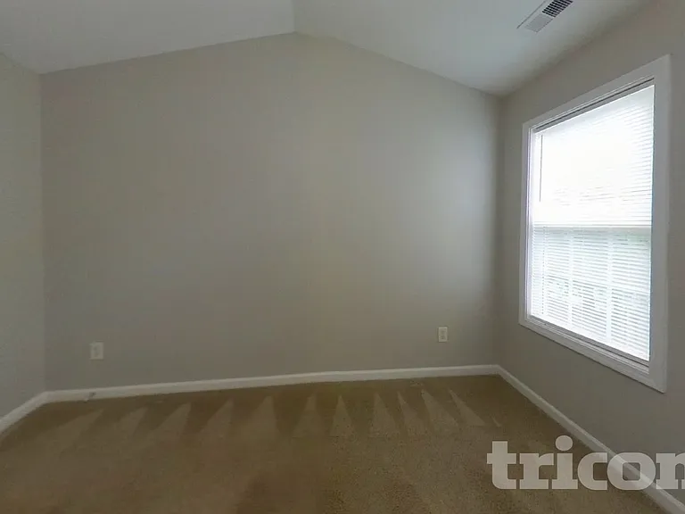 3014 Great Falls Dr — Photo 8