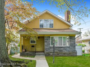 2118 Clove Rd, Staten Island, NY 10305