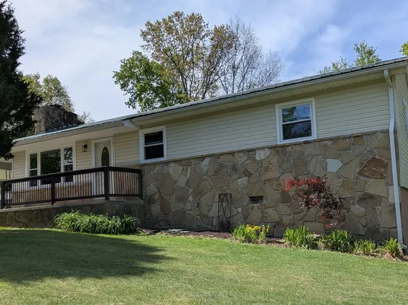 708 Prentice St, Crossville, TN 38555