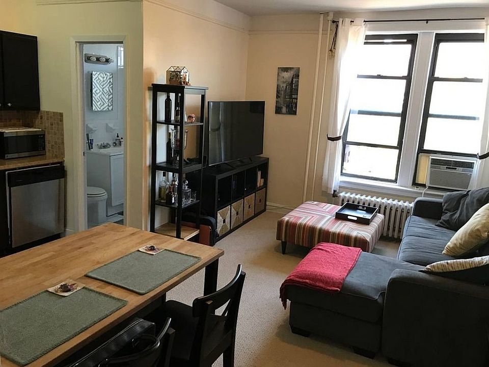 1st image of 2521 31st Ave APT C44