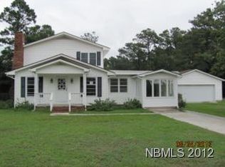208 Channel Dr, Cape Carteret, NC 28584